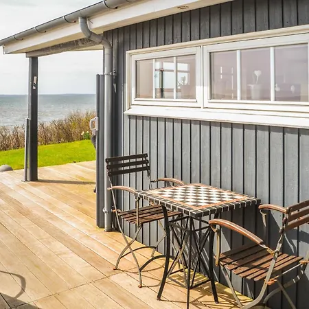 Holiday home Stunning In V With Kitchen *