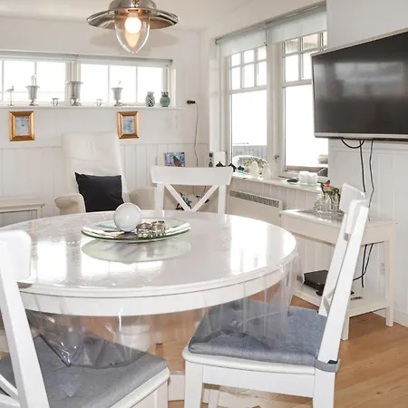 Stunning In V With Kitchen Esbjerg